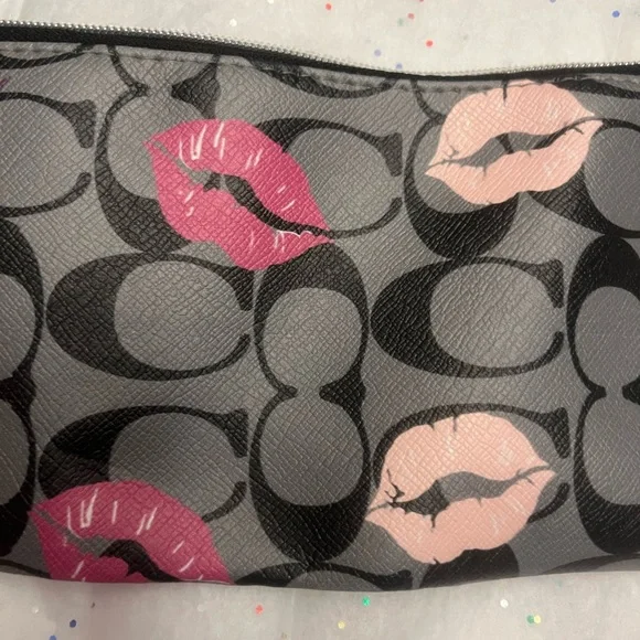 Cosmetic Bag - Picture 4 of 8